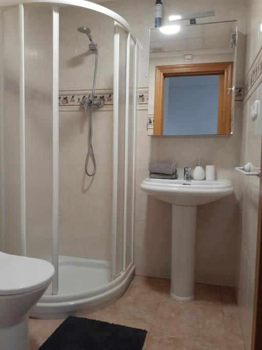 Luxury Port Apartments Торевьиа Экстерьер фото