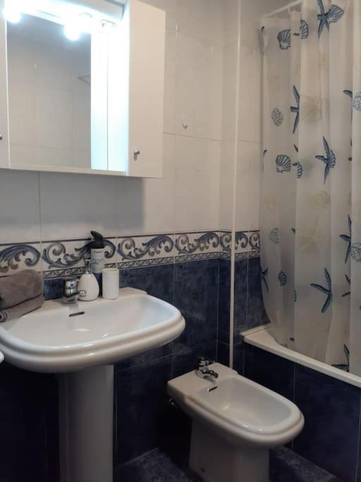 Luxury Port Apartments Торевьиа Экстерьер фото